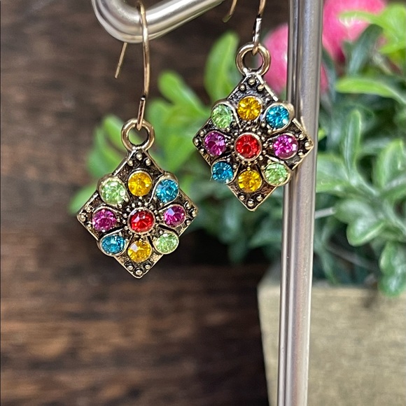 EARRINGS SUNBURST DAISY EARRINGS rich multi colored VIBRANT dainty Boho Chic - Picture 5 of 9